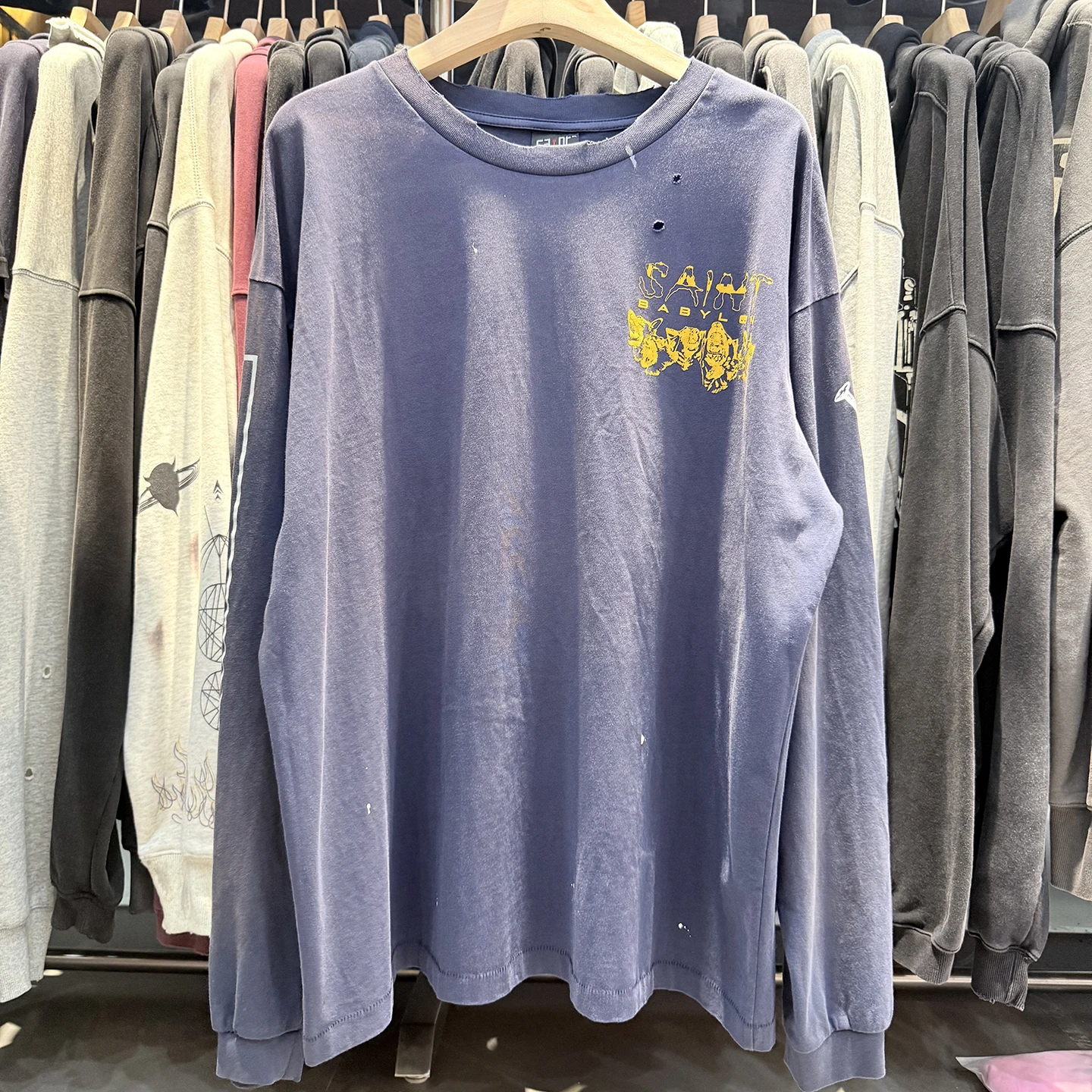 

Американская винтажная футболка с буквенным принтом и дырками, в стиле хип-хоп, свободного кроя, с длинным рукавом, модная молодежная повседневная верхняя одежда