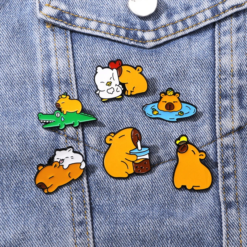 Cute Animal Badge Punk Pins, Frango Café, Capivara, Coelho, Casal cobaia, Presente Da Jóia Dos Desenhos Animados, Alfinete De Metal De Jacaré