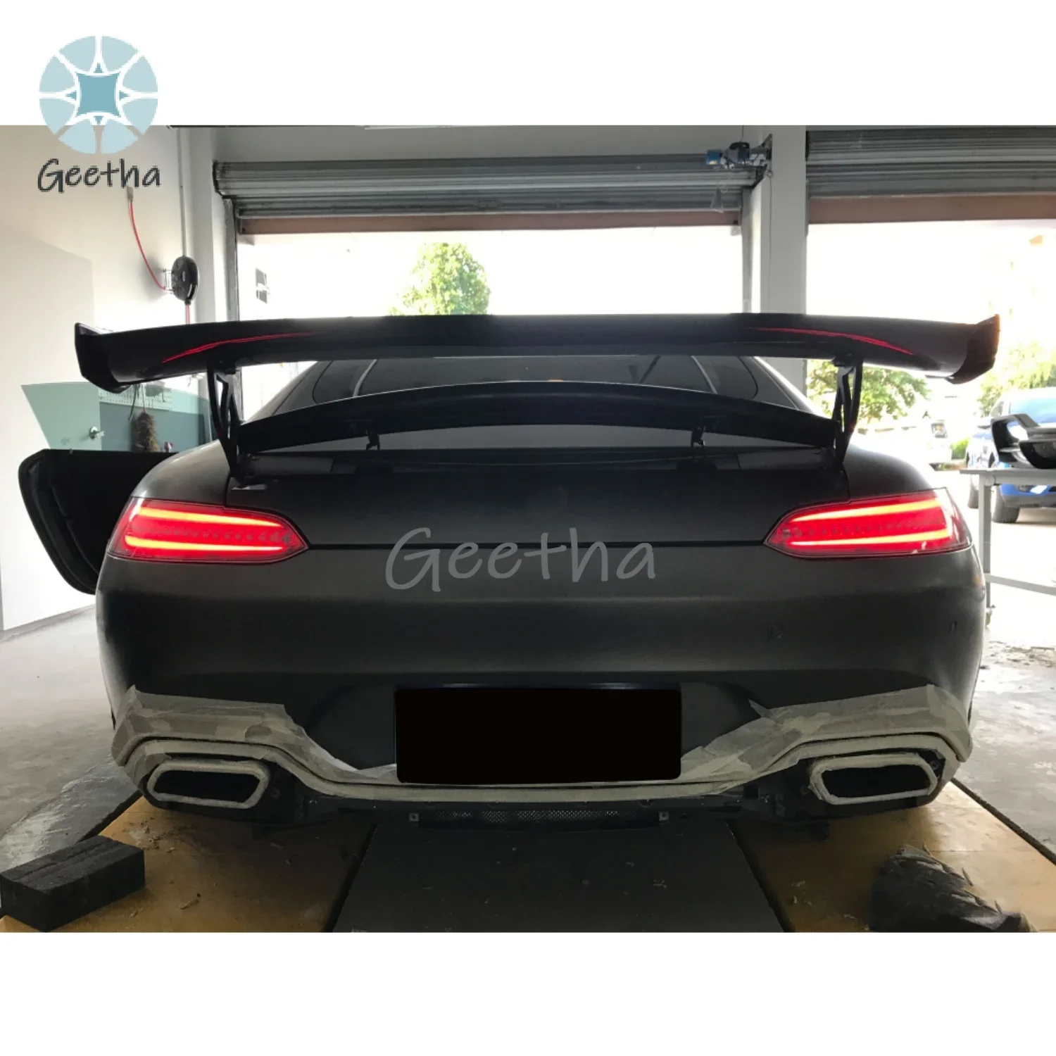 

For High Quality Car Wings Suitable for Mercedes GT V1 Style Carbon Fiber Top Wing