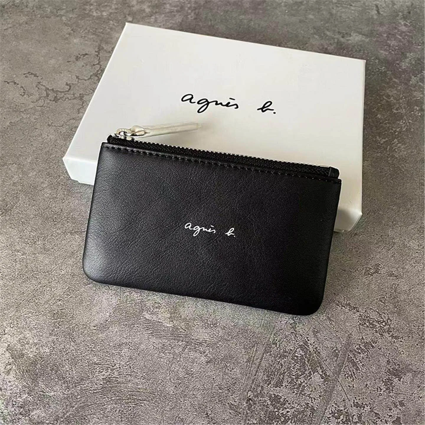 ultra-thin-silver-leather-id-card-holder-multi-card-slot-anti-magnetic-men-women-keychain-pouch-fitness-student-square-shape