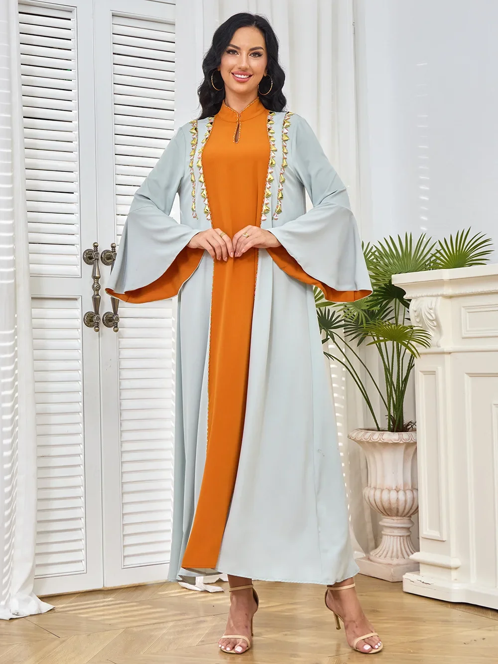 UNI Moda Gonna lunga da donna musulmana Dubai Abaya Abito da sera con perline per unghie a contrasto Abito mediorientale Abito arabo Türkiye