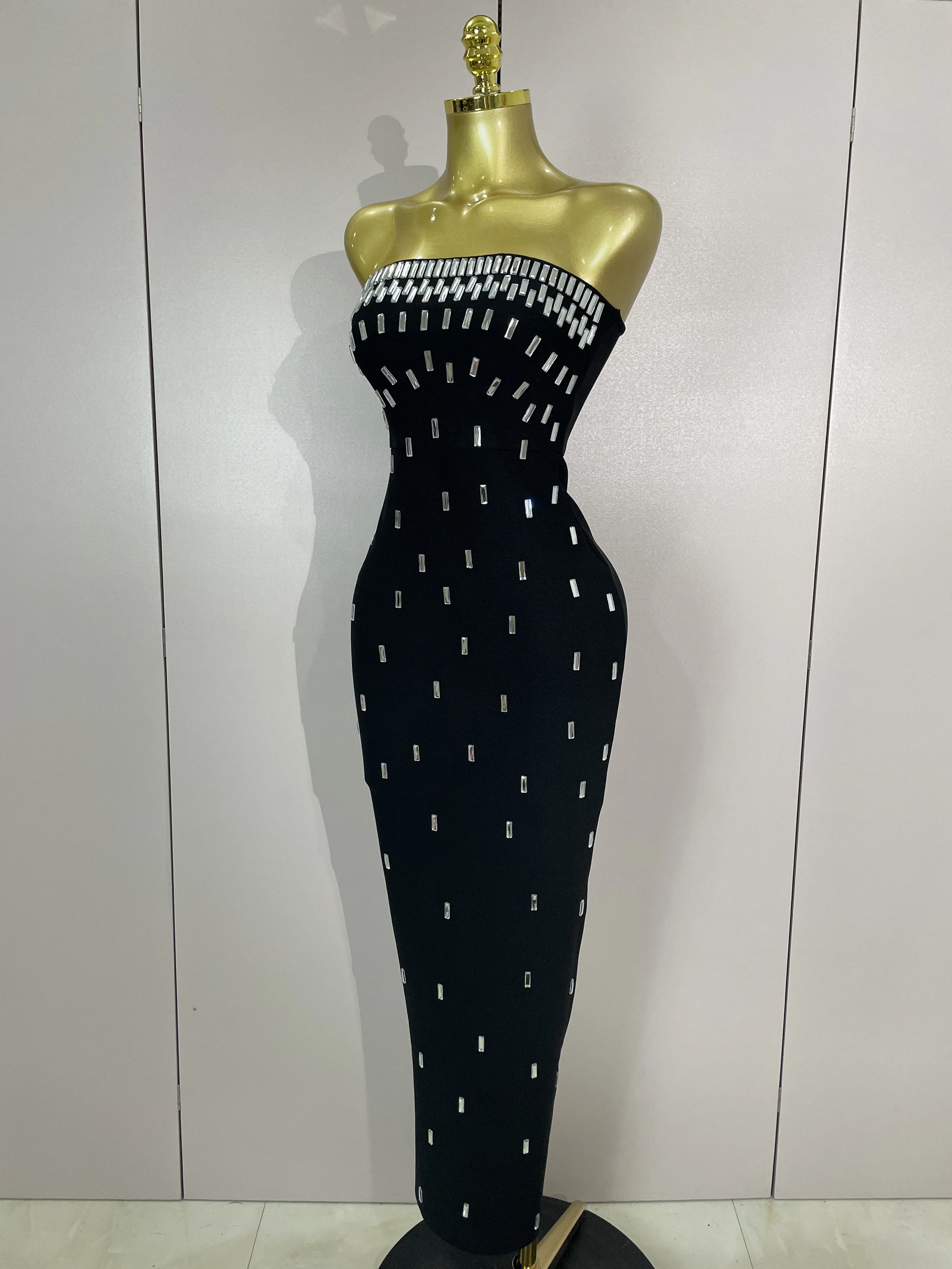 หรูหราR Hinestoneเซ็กซี่ที่ไม่มีสายหนังB Odyconผ้าพันแผลชุดผู้หญิงดาราหรูหราชุดราตรีพรหมวันเกิดชุดแต่งงานบุคคลทั่วไป