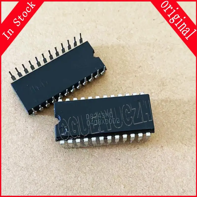 D8243HC D8243C DIP-24 Em estoque, 5 peças por lote