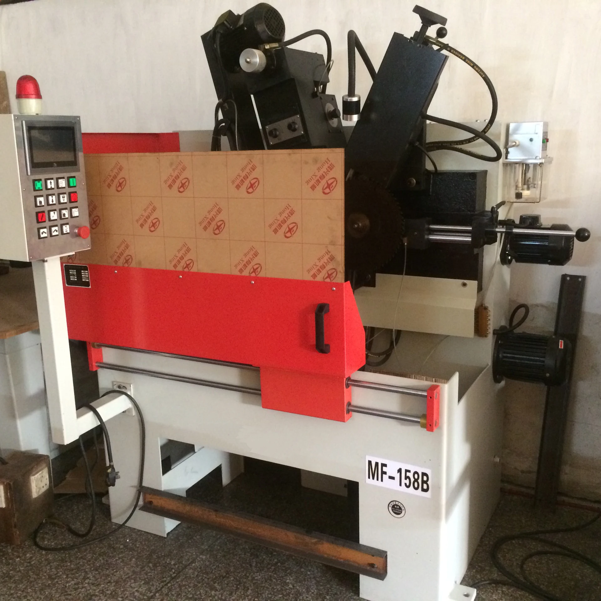 WELLMAX MF158B AUTO Saw Blades Before After Grinder Machine Round Saw Disc Blade Sharpener for Sale Saw Blade Grinding Machine