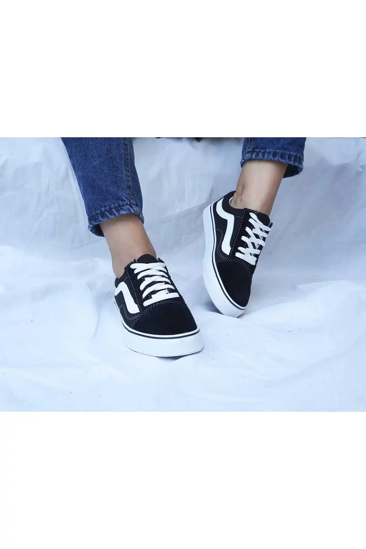 Vn Unisex Black White Sneaker Sports