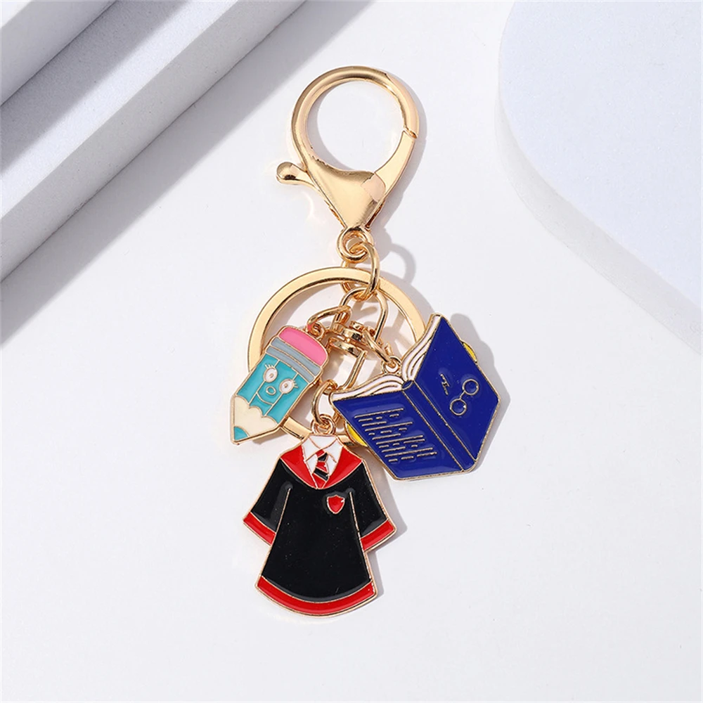 الإبداعية سبيكة اللباس الأكاديمي المفاتيح لخريج قلم رصاص كتاب البكالوريوس قبعة Keyrings لطيف هدايا التخرج على ظهره قلادة