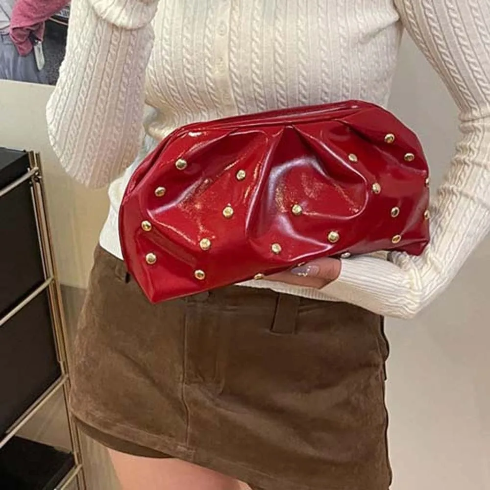 

Versatile PU Rivet Clutch Bag Retro Large Capacity Pleated Leather Handbag Magnetic Button Solid Color Female Phone Organizer