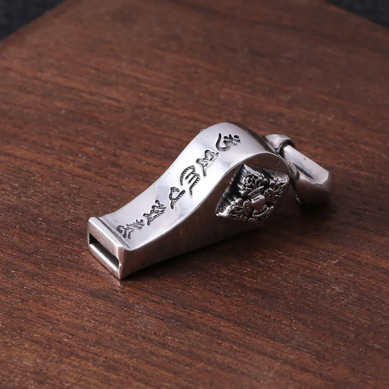 

S925 sterling silver glossy ornament vintage whistle pendant Thai silver six words mantra Vajra can blow whistle