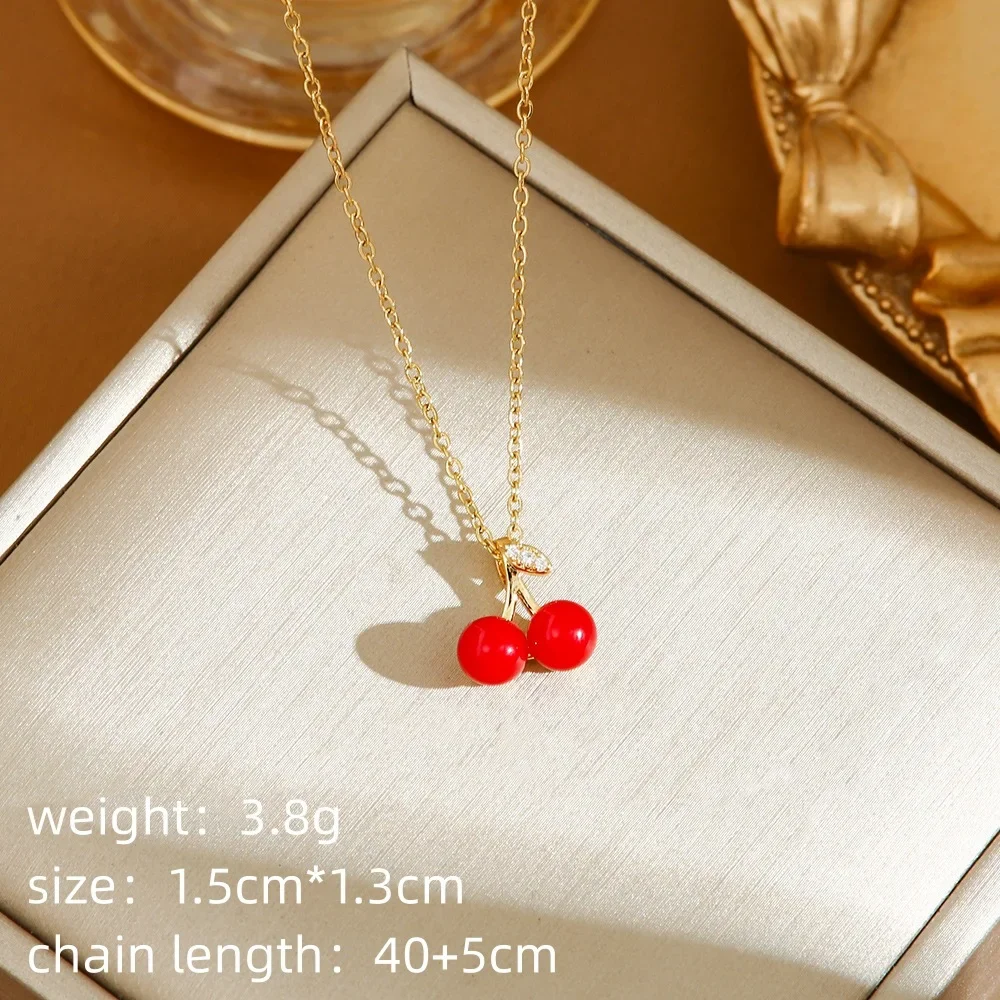 5Pcs/New Fashion Cherry Chili Strawberry Pendant Necklaces Women Sweet Temperament Design Necklace Party Jewellery Gif