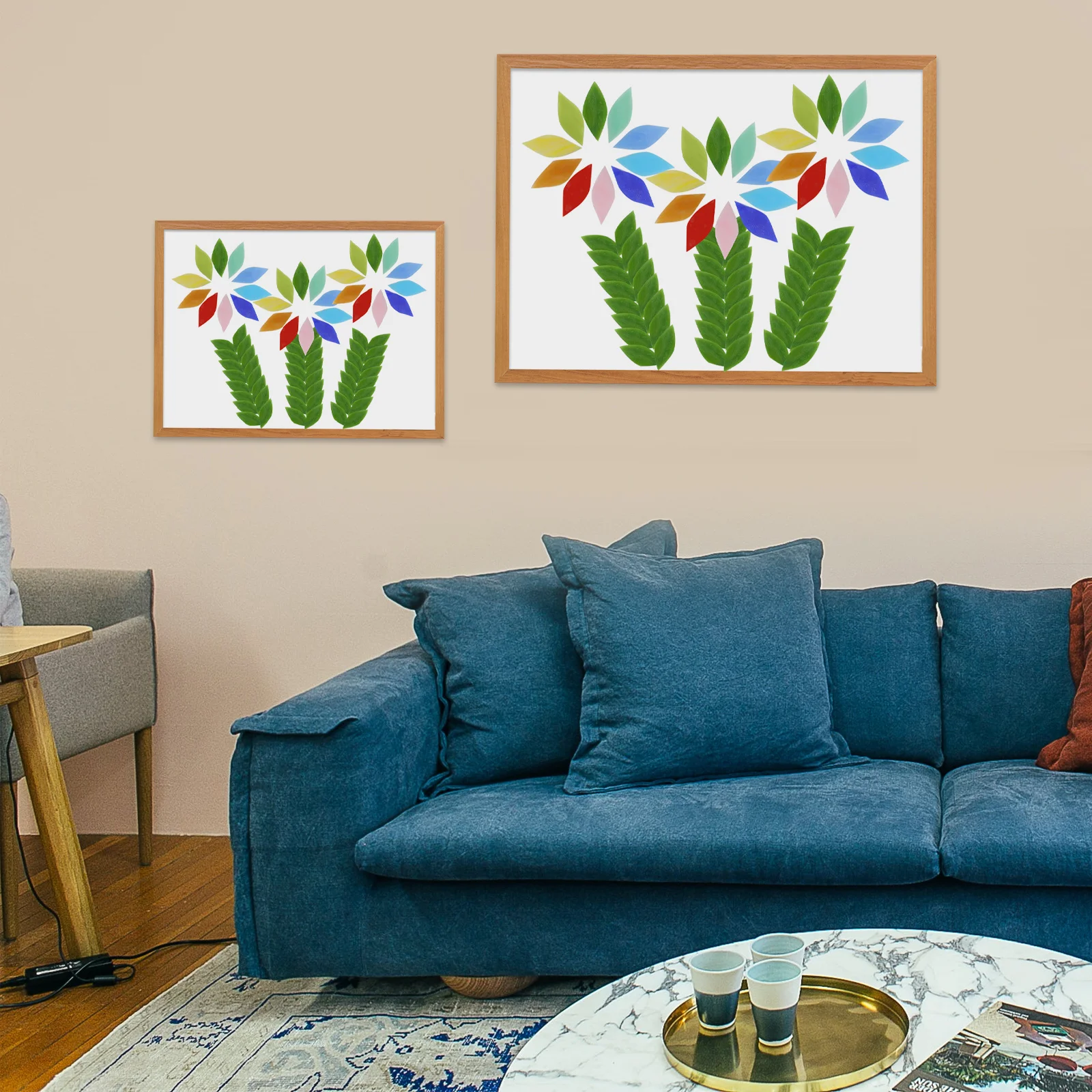 

Набор из 42 цветных стеклянных элементов для мозаики: легко вставляются в тарелки, рамки для картин, цветочные горшки и другие украшения.