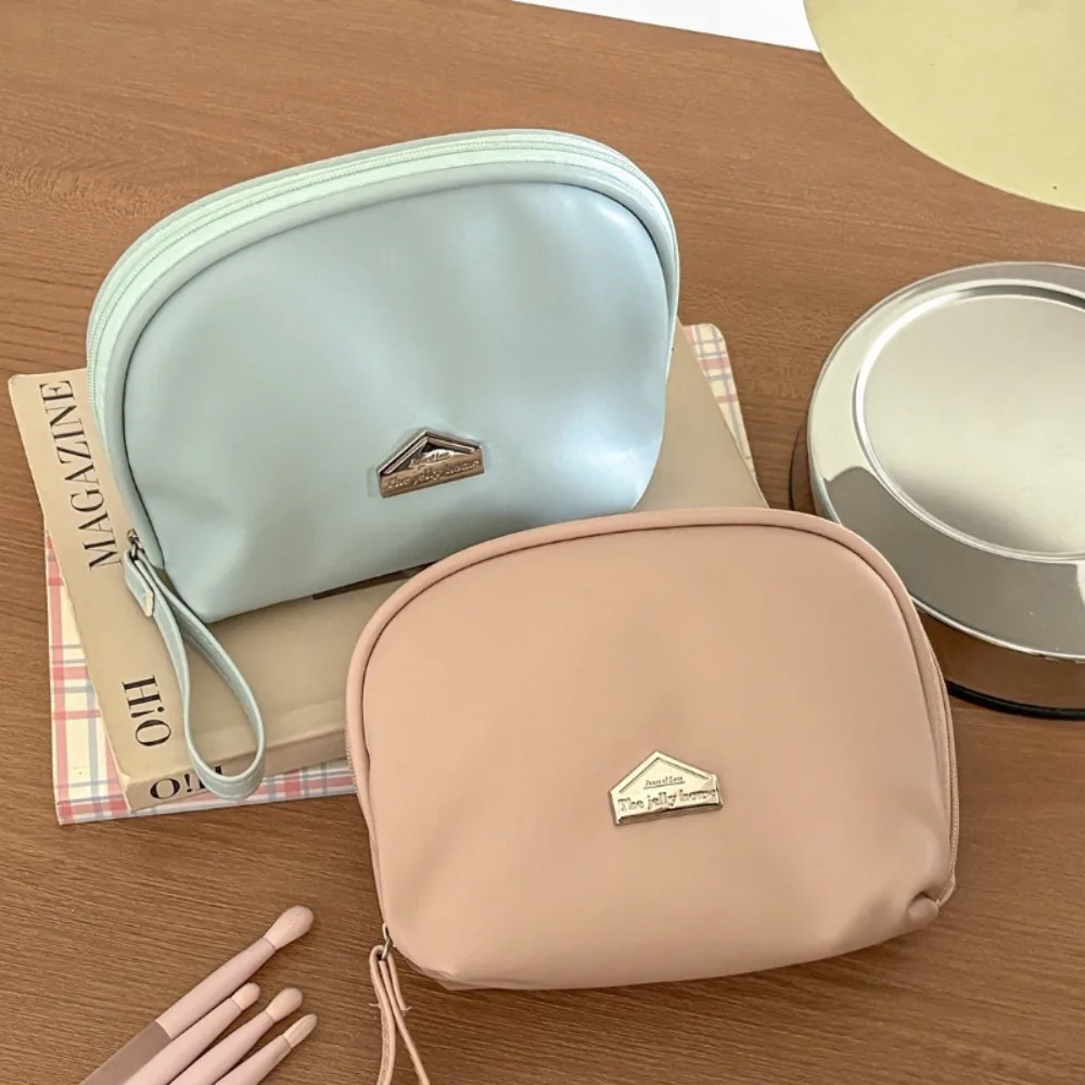 Minimalist Solid Half Moon Cosmetic Pouch Portable Hand Wrist Makeup Bag for Lipstick Makeup Brushes Travel Storage