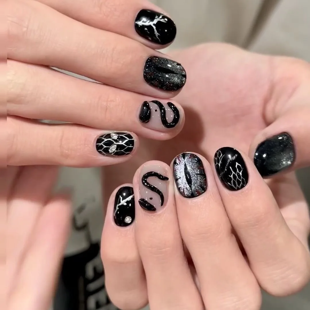 

10pcs Handmade Press on Nails Dark Demonic Cyberpunk Full Coverage Nail Tips for Women&Girl Short Removable Wearable Nail Art