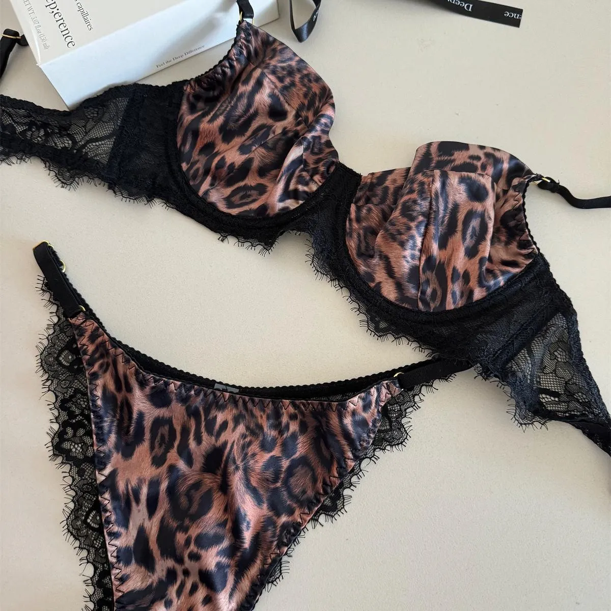 

French style charming niche silk leopard print lace sexy thin design with steel rim and gathered bra set