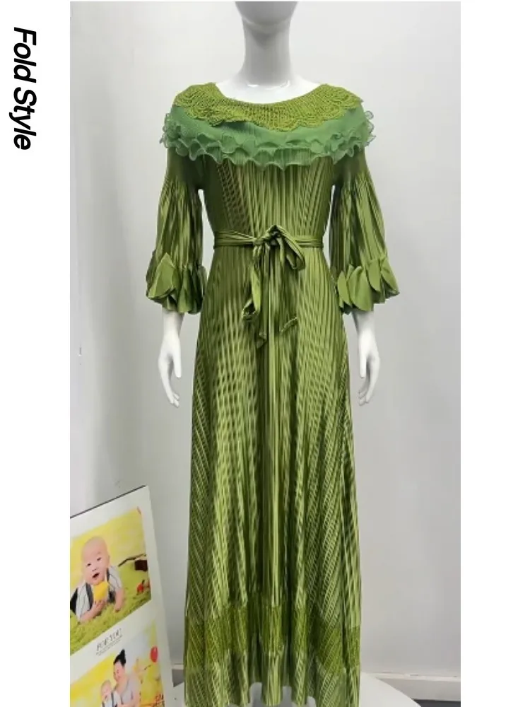 مياكي مطوي خريف جديد 2025 البرنز الدانتيل الدانتيل متابعة فستان موضة مزاجه فضفاض فستان طويل المرأة