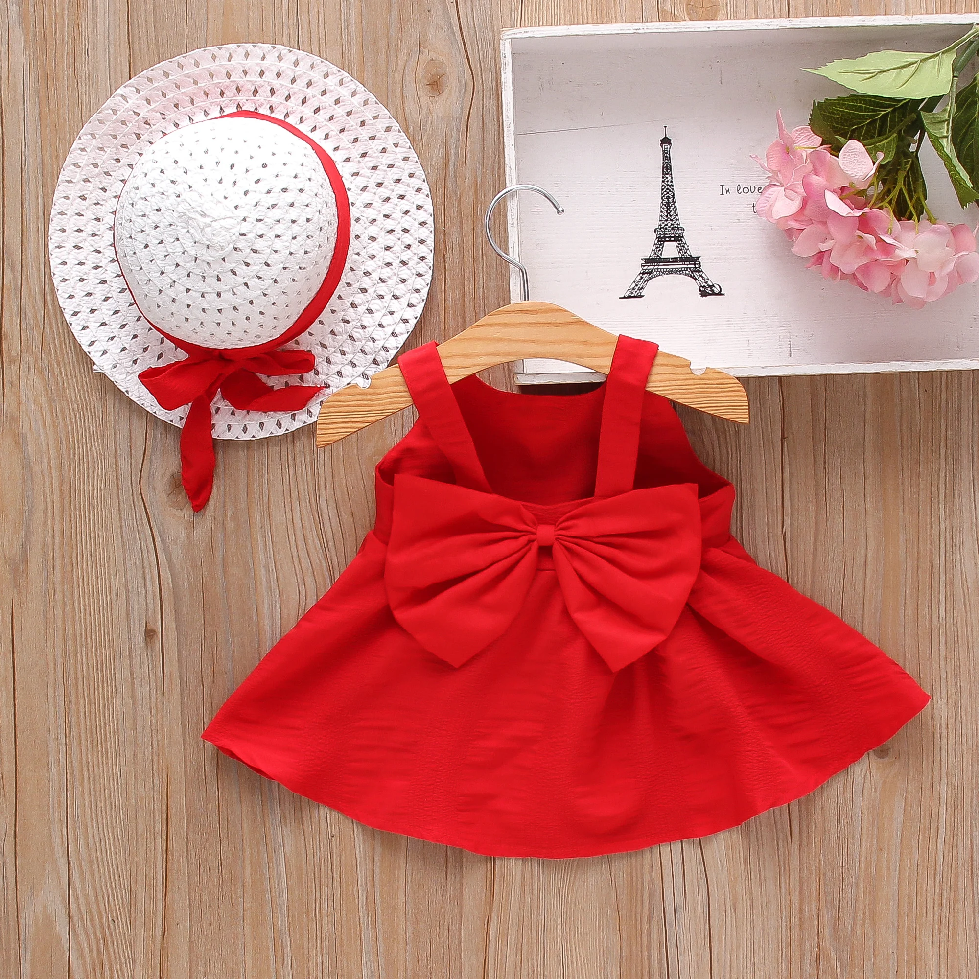 2pcs Baby Girls Casual Plain Color Bowknot Decor Thin Strap Dress & Hat Set Clothes