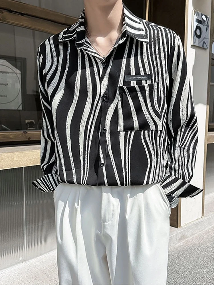 

Мужская рубашка свободного кроя с длинным рукавом, асимметричными полосками, из струящейся ткани, осенняя мода, с принтом зебры, повседневная, из полиэстеровой смеси