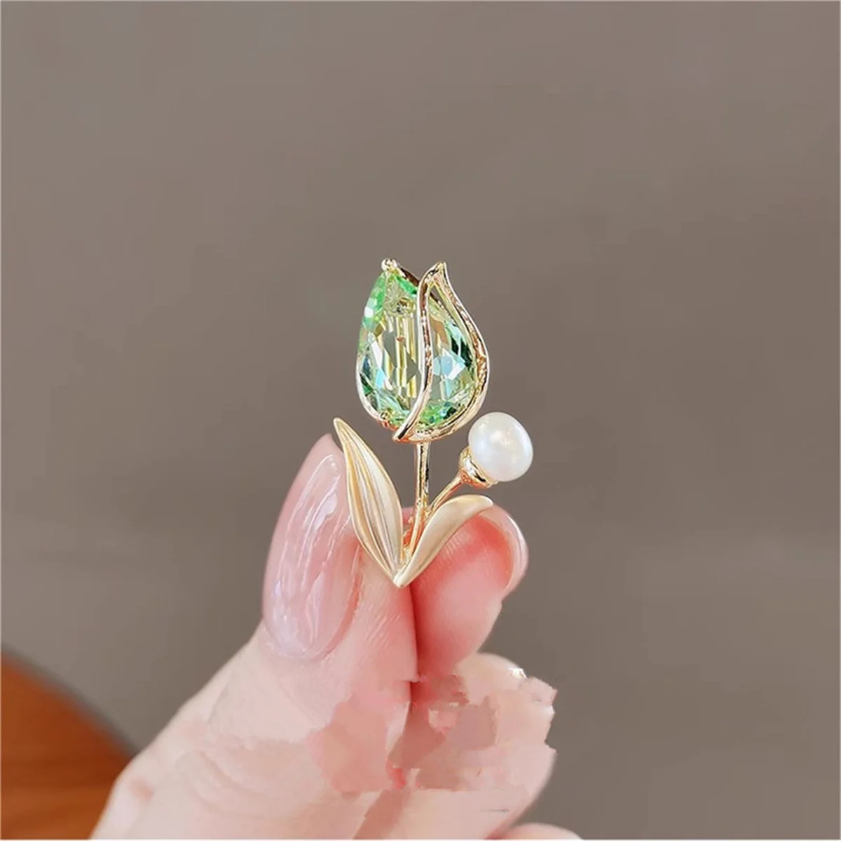 Rinhoo Luxury Pink Green Zircon Tulip Flower Brooch For Women Elegant Pearl Floral Lapel Pins Plant Button Badge Wedding Jewelry