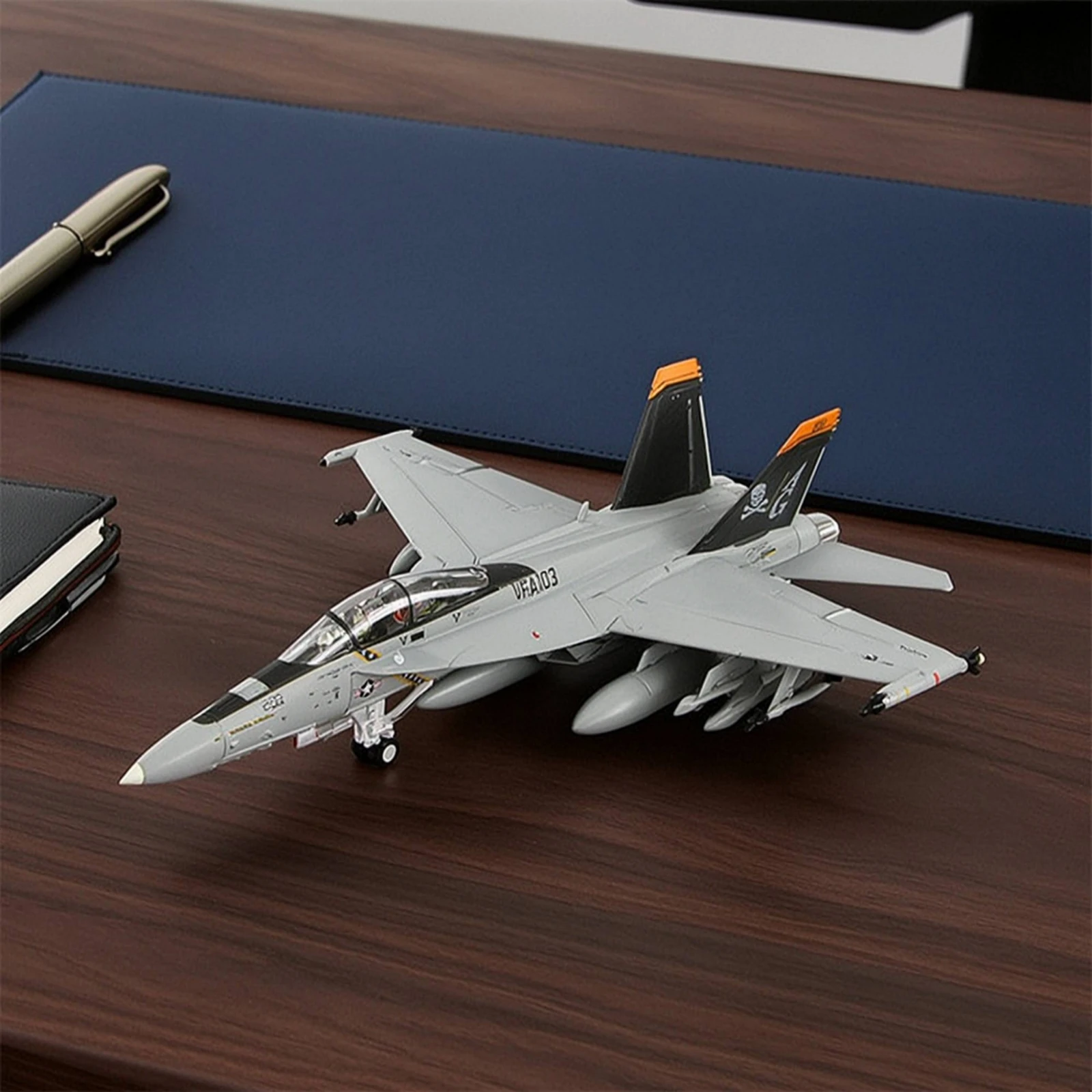 F/A-18 Super Hornet Model Alloy F-18 Super Hornet Model Die-Cast Airplane with Stand Detailed Collectible
