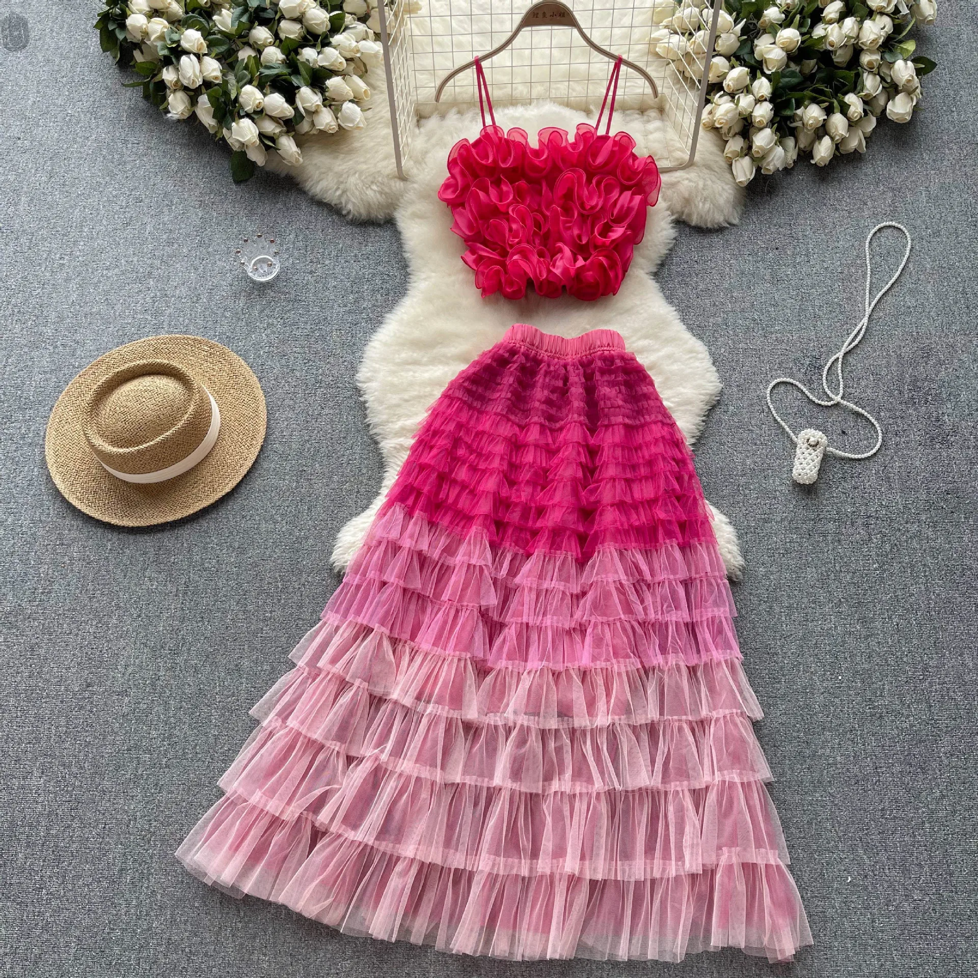 

High-end Socialite Suit Female Three-dimensional Flower Net Gauze Camisole Vest Fairy Gauze Half-length Skirt Two-piece Set