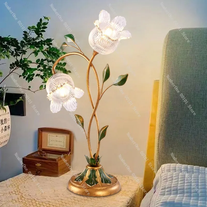 Creative Flower-shaped Table Lamp, Modern Minimalist Art Style, Bedroom and Children’s Room Bedside Lamp, Decorative Home
