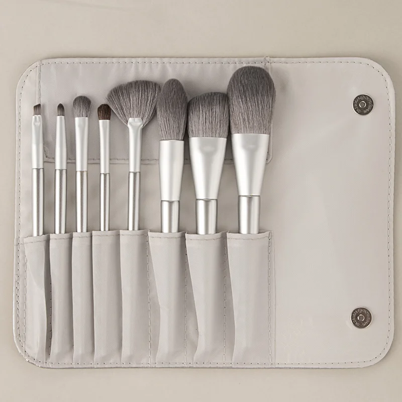 8 ชิ้น Pony Hair ชุดแปรงแต่งหน้าสําหรับผู้เริ่มต้น Professional ขนแปรงนุ่มพร้อมแปรงผสมอายแชโดว์กระเป๋าเก็บเครื่องสําอาง