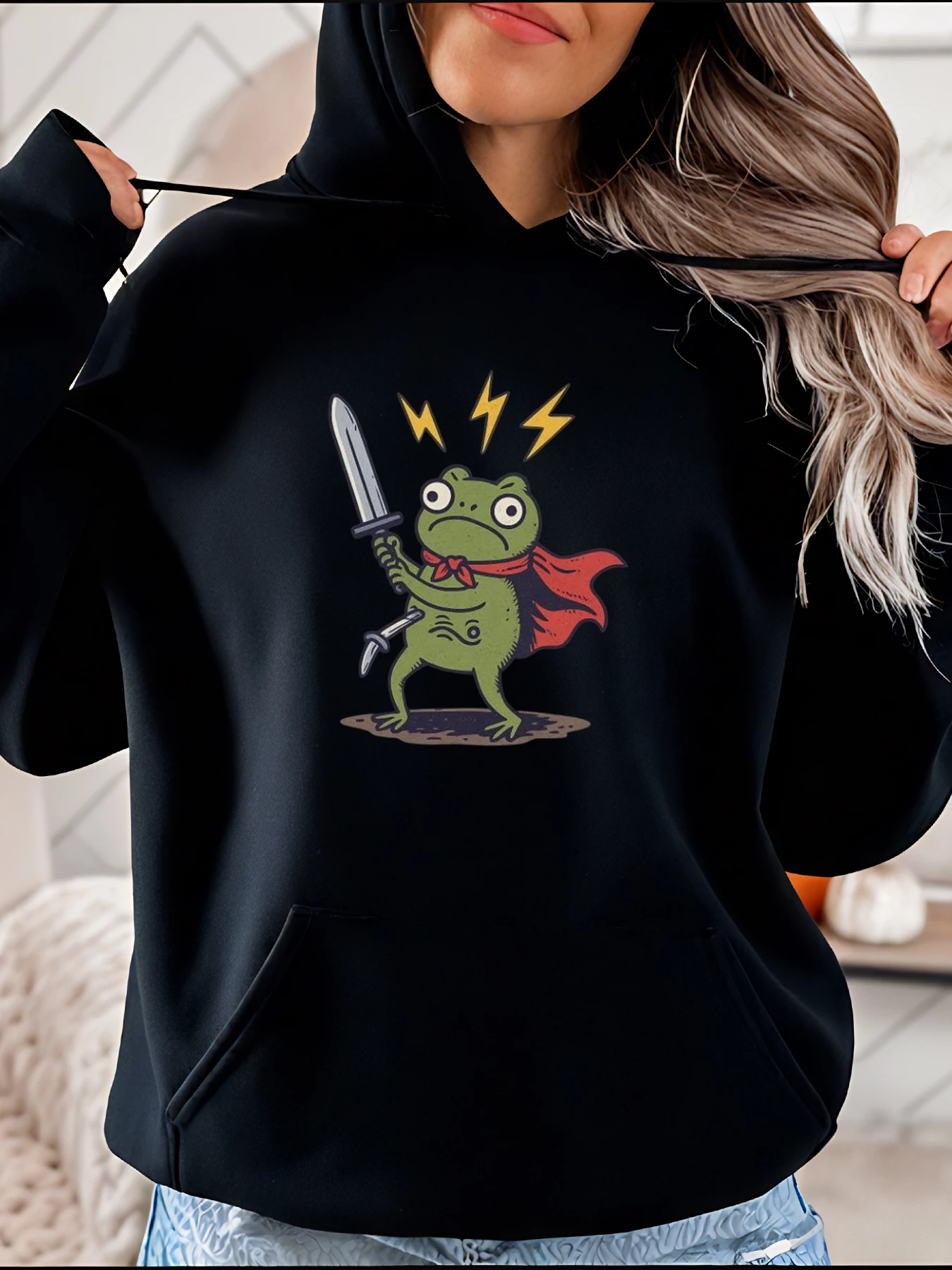 

Толстовка с принтом лягушки-воина, повседневный мультяшный дизайн с мечом и накидкой для женщин, повседневная одежда