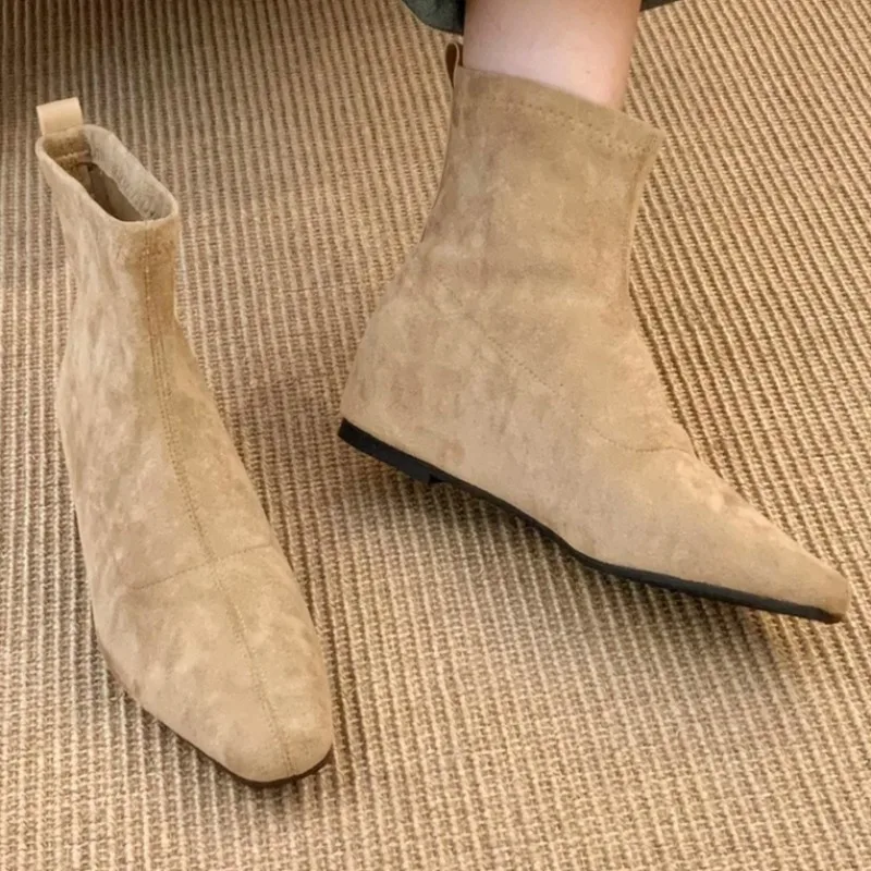 العلامة التجارية مصمم 2025 الخريف جديد كلاسيكي بلون أحذية بوت قصيرة اليومية المنزل مكتب التسوق خفيفة الوزن تشيلسي الأحذية بوتاس موهير