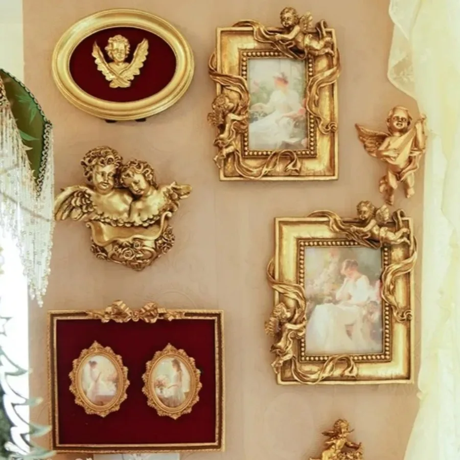 European Style Opulent Red Velvet Angel Frame Resin Picture Holder Homestay Wall Decor Photo Ensemble Luxurious Design
