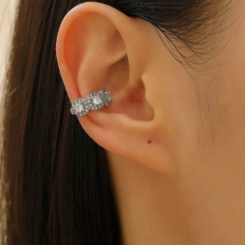 A Single Gorgeous Ear Clip Without Ear Holes, Women's Personalized Jewelry for Daily Wear, Trendy Party and Holiday Gifts