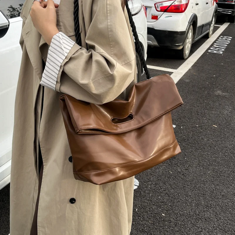 

YB497 Retro Large-Capacity Briefcase for Women 2025 Autumn and Winter New Korean Tote Bag Single Shoulder Crossbody Bag