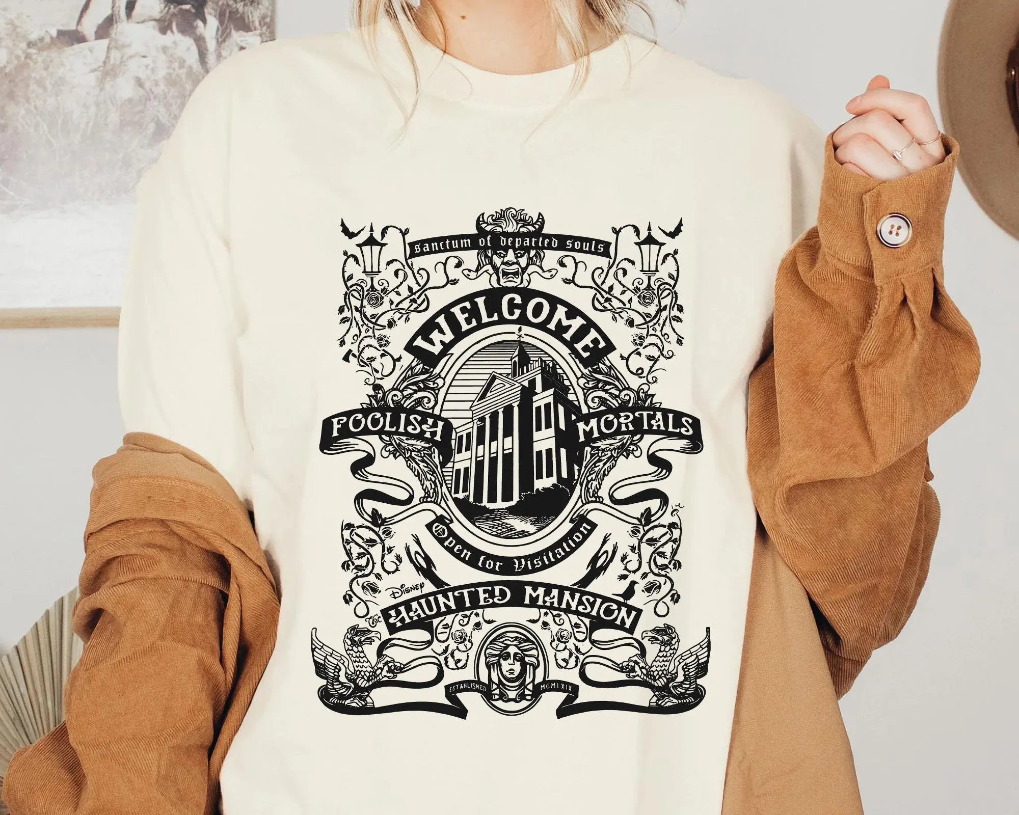مرحبًا بكم في تي شيرت "Fool's Haunted House"، تي شيرت Mrs. Rita's Haunted House، هدية سفر ديزني غير مخيفة للغاية #5
