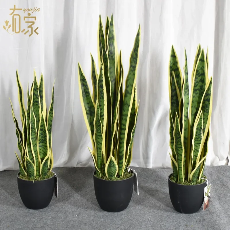 High Simulation Tiger Pilan Potted Plant Artificial Agave Ornament for Interior Home Decoration Realistic Greenery Model