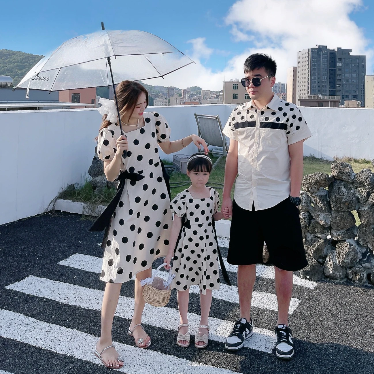 Resorts Look Family Holiday Clothes Mommy and Daughter Matching Dot Dress Dad and Son Same Shirts 2023 Summer Baby Girl Bodysuit