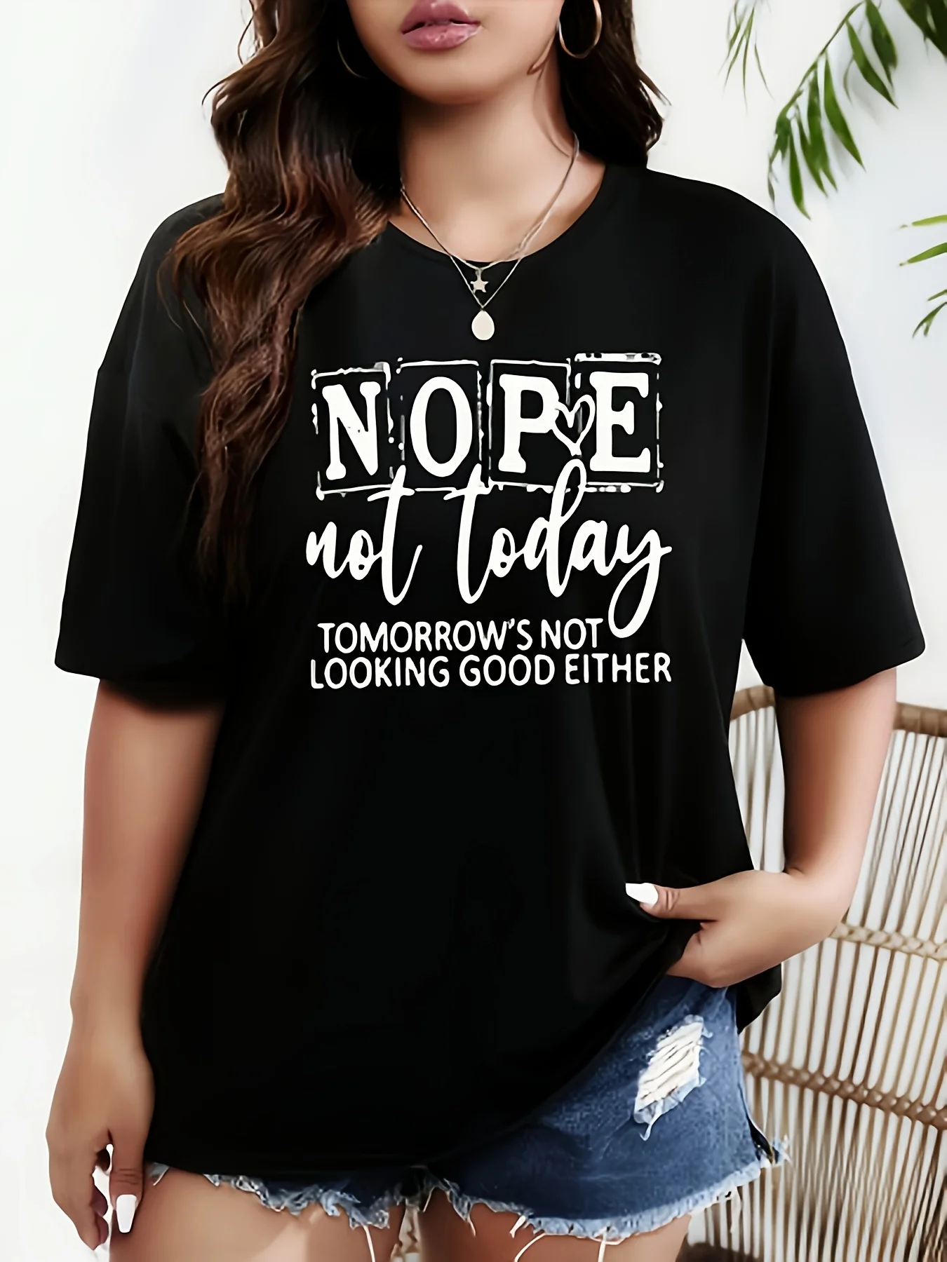 [Machine Washable] Plus Size, Plus Size Women's Oversized Black T-Shirt - Short Sleeve Round Neck Casual Top with Stretch Comfort, Opaque Fabric & Loose Fit for Spring/Summer, Casual Attire, Machine Washable (Curvy Friendly) - All-Season Layering Essentia