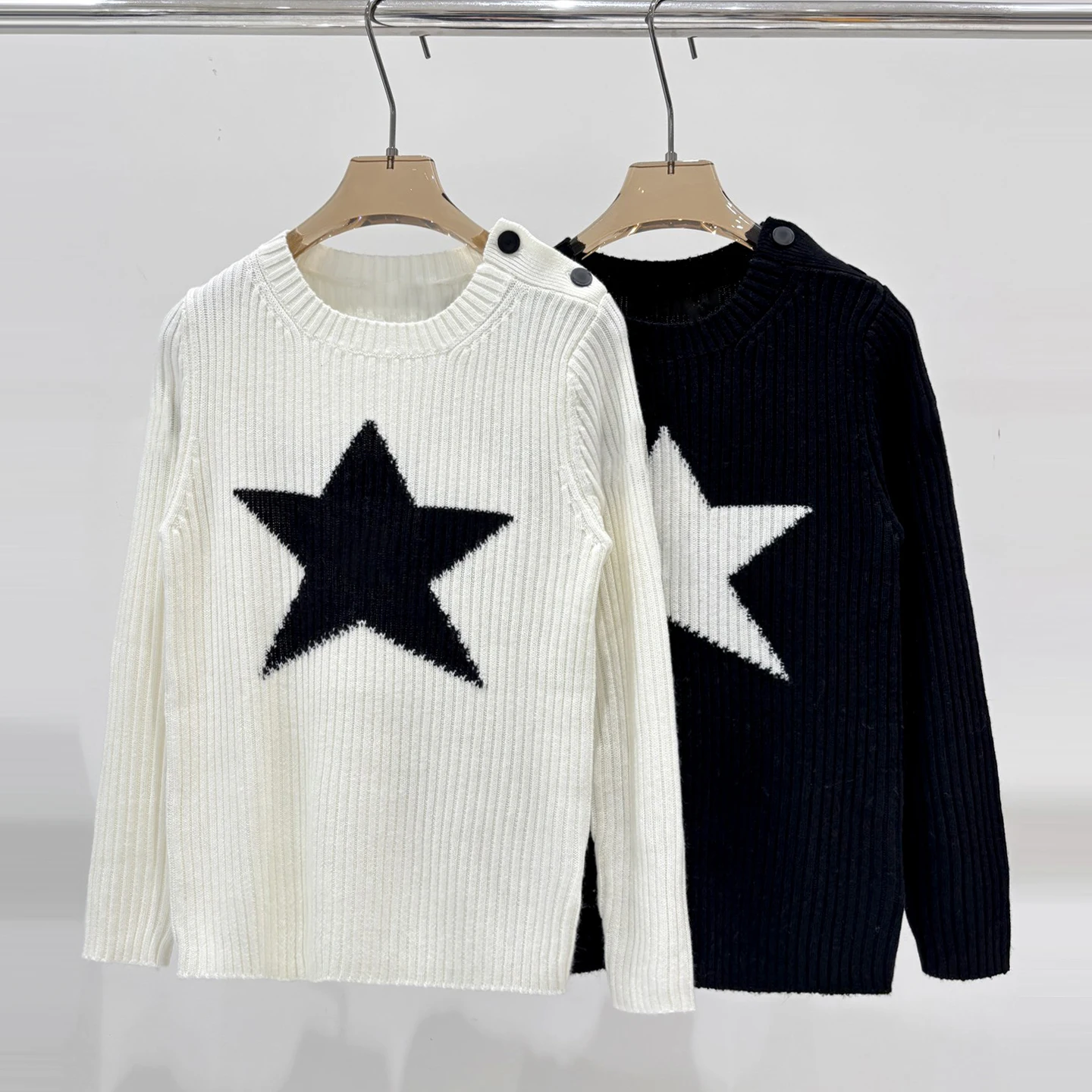 

Women's 2025 Fall/Winter Versatile Jacquard Loose Knit Sweater – Casual and Stylish