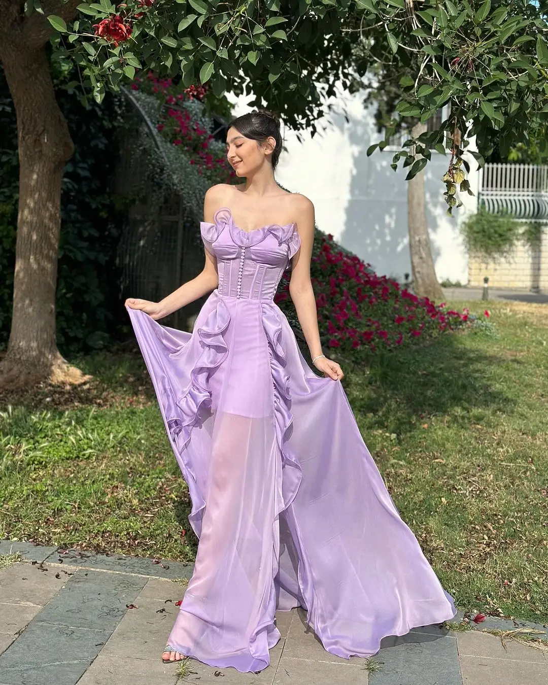 Elegant Purple Ruffled Prom Dress with Corset Back Sleevless Off-shoulder A-line Evening Party Dresses for Women Photoshoot