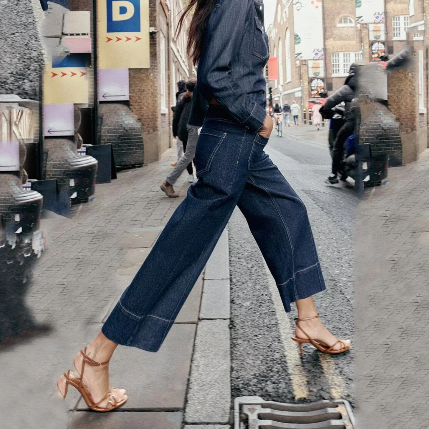 جينز نسائي عالي الخصر وواسع الساق بحزام من قماش الدنيم لخريف 2025 Z مقاس غير رسمي قابل للتمدد صغير