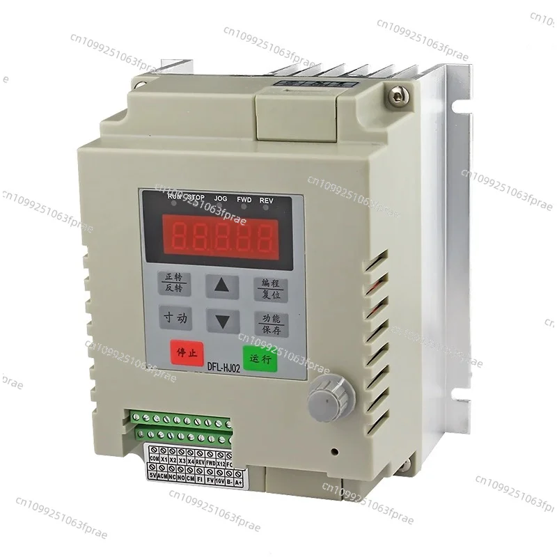 Single Input Single Output Inverter Single Phase 220V Motor Variable Frequency Governor 0.4 0.75 1.5 2.2KW