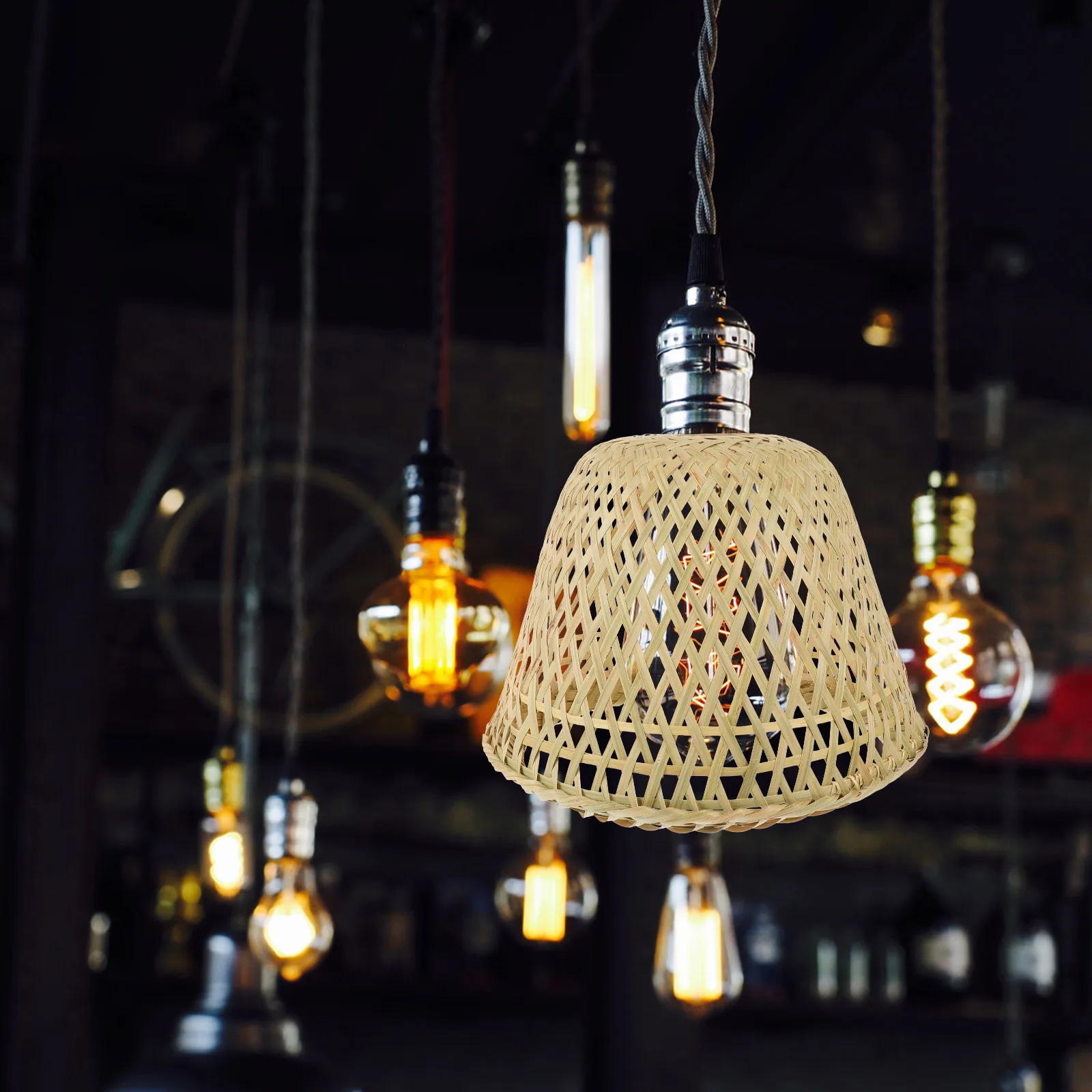 

1Pcs Bamboo Woven Lampshade Chic Home Decor Ceiling Light Cover Stylish Light Pendant Shade Accessory Home Lampshade