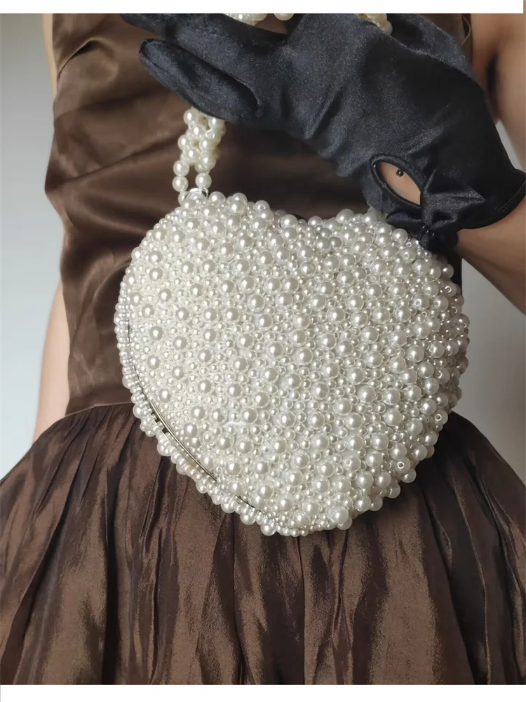 2023 fashion design Hand Beaded luxury evening bags pearls bridal beaded women unique heart clutch tote purse