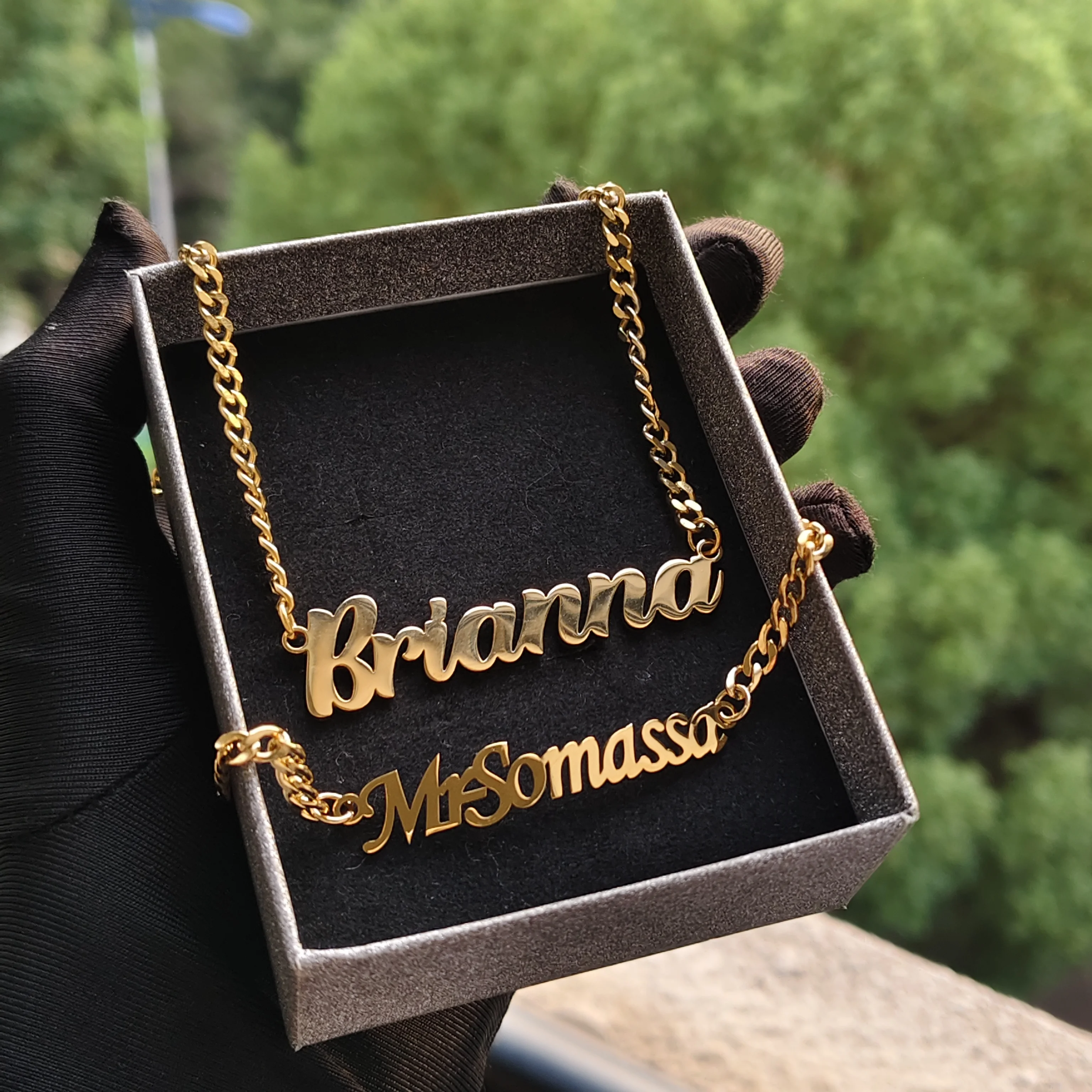 DHQH جديد بالجملة مجموعة رسائل شخصية اسم مخصص/شعار قلادة سوار مجموعة هدية عيد ميلاد الشركة المصنعة المبيعات المباشرة