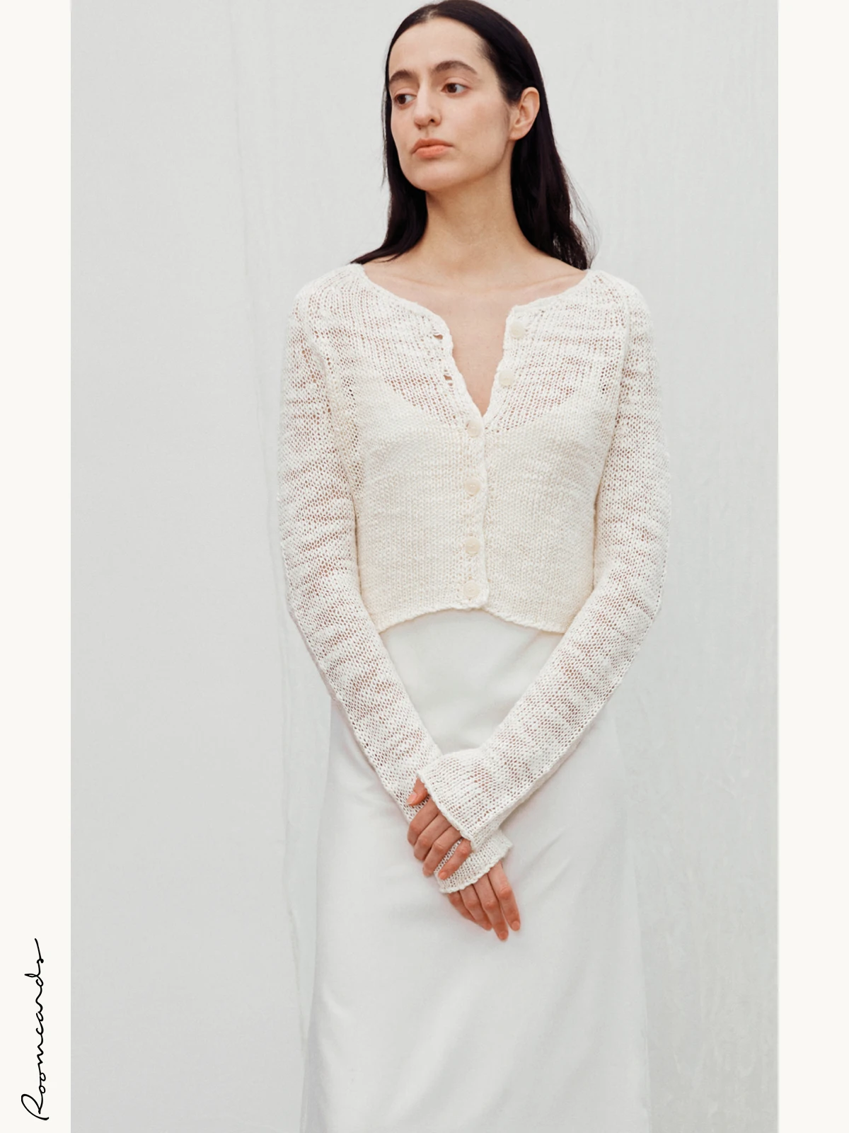 

Summer Knitted Short Cardigan in Muslin Silk by Independent Roomcards with Back Exposure And Neck Hanging Design