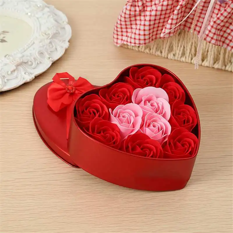HITL 11Pcs/Box Rose Soap Flower Heart Shape Diy Wedding Decoration For Souvenir Valentines Day Gifts -Red