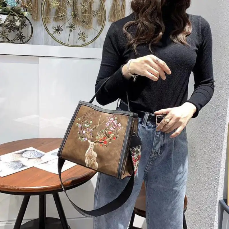 Johnature Women Bag 2024 New Chinese Style Embroidery Handbag Large Capacity Handmade Retro Leather  Shoulder & Crossbody Bags