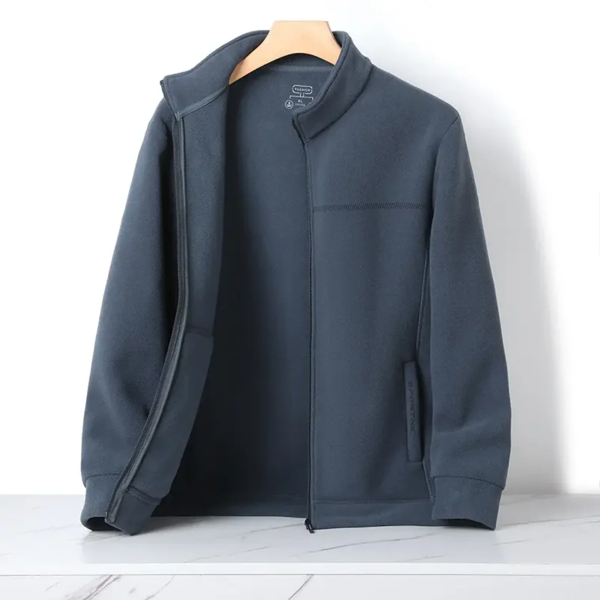 

Outdoor Sweatshirts New Men Fleece Warm High Quality Clothes Thickened Fleece Cardigan Windproof Men's Warm Winter Wool Hoodies