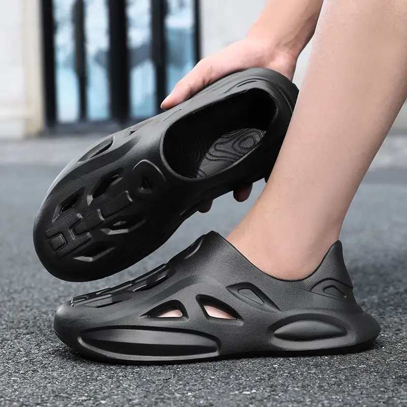 

Outdoor Sports Closed Toe Breathable Men's Sandal New Arrival 39 Expensives Design 2025 Summer Low Price Adult Male Hole Shoe