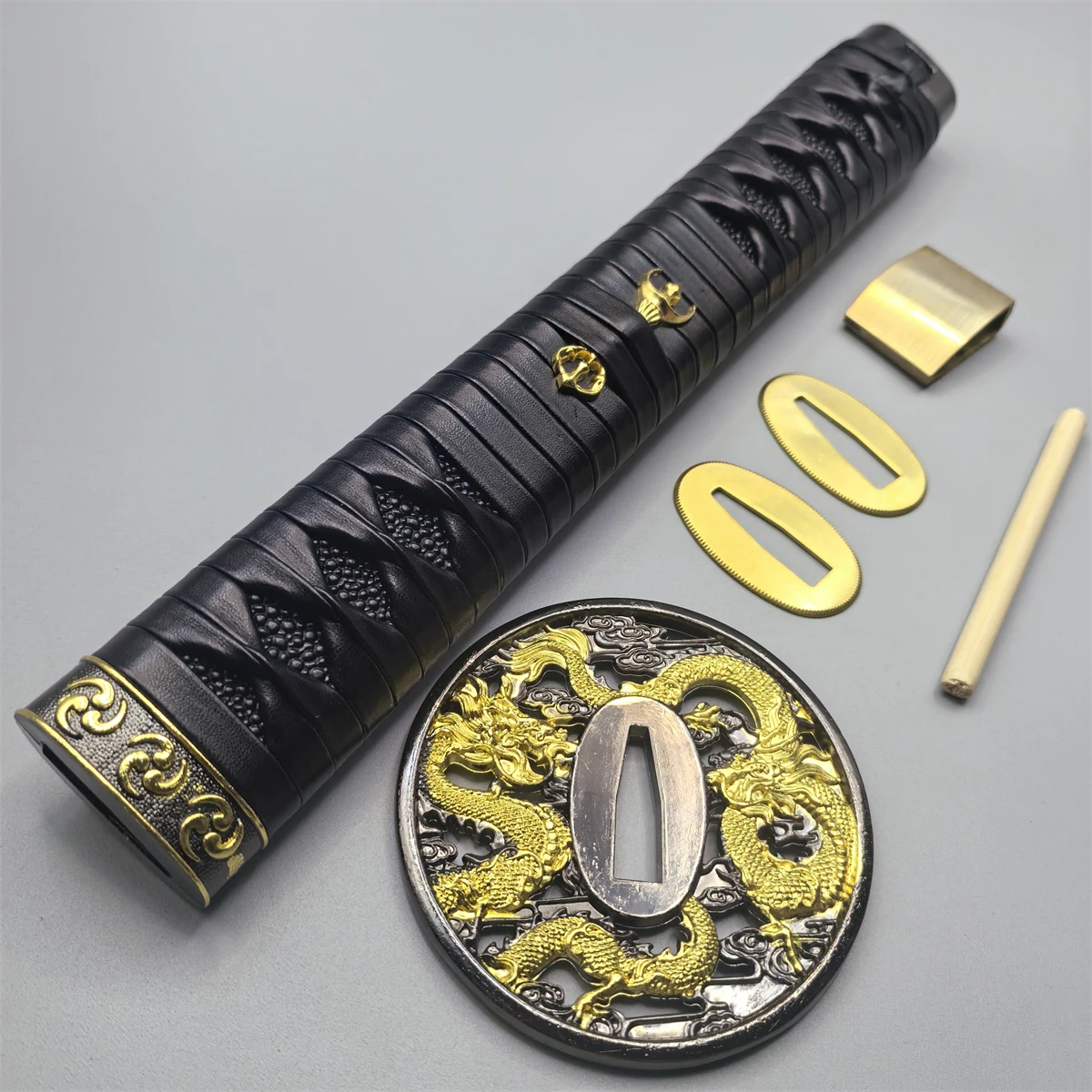 26cm Black Leather Tsuka For Japanese Samurai Katana Sword Guard Fittings Set Tsuba Menuki+Fuchi Kashira Handle Habaki Seppa Acc