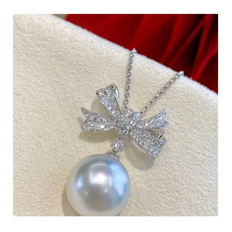 

Bow Ribbon Round Imitation Pearl Pendant Haoshi Necklace Light Luxury Fashion Exquisite High Sense Temperament Collarbone Chain