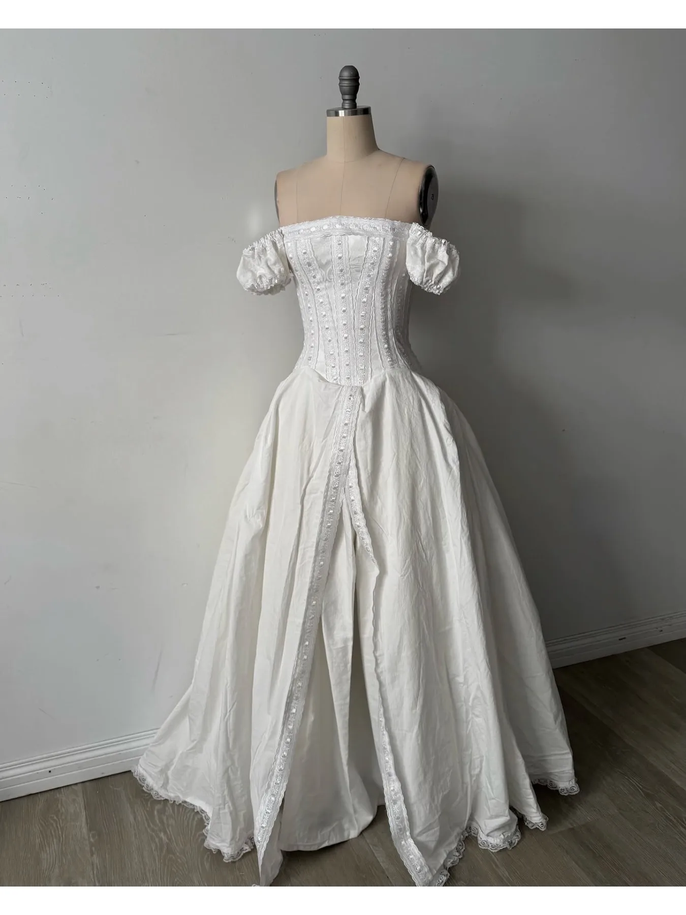 Customized Off Shoulder Puff Short Sleeve Corset Wedding Dress White Pearl Lace Trim Split A Line Full Skirt Vintage Bridal Gown