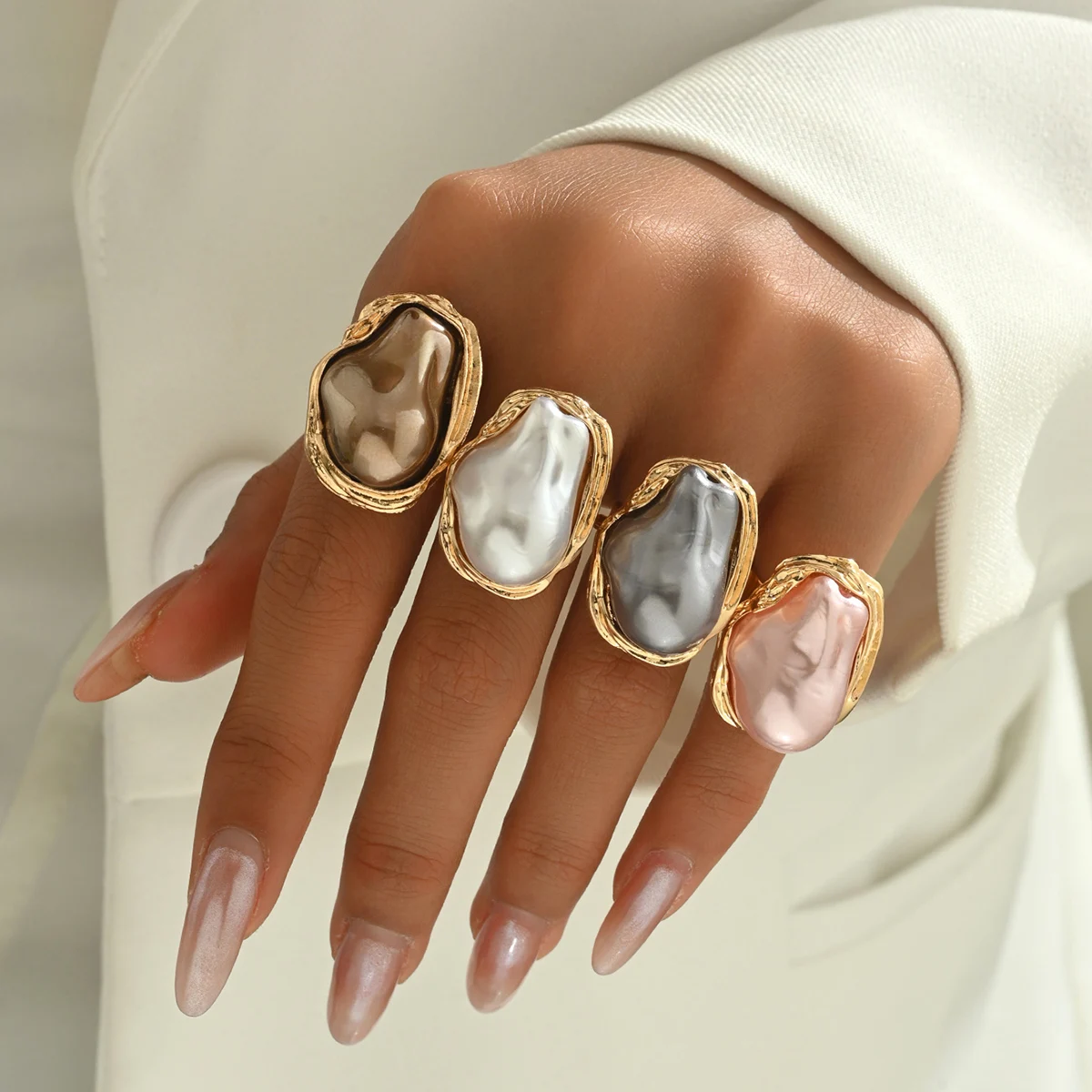 Irregular Baroque Imitation Pearl Open Ring Gold Textured Metal Frame Adjustable Statement Women Daily Fashion Finger Jewelry